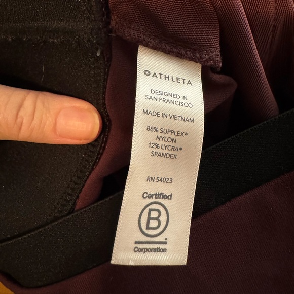 Athleta Venice Pintuck Pants Crop Ankle Pockets Antique Burgundy Wine Medium - Picture 5 of 10